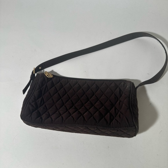 Elegant Black Quilted Shoulder Bag with Diamond Pattern - Picture 9 of 11